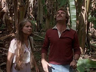 Sharon Karns (Shawn Hoskins) & Magnum (Tom Selleck)
